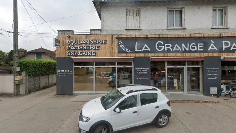 Vue de la rue devant Garage Balgentien - Garage automobile multimarques à Beaugency, Beaugency