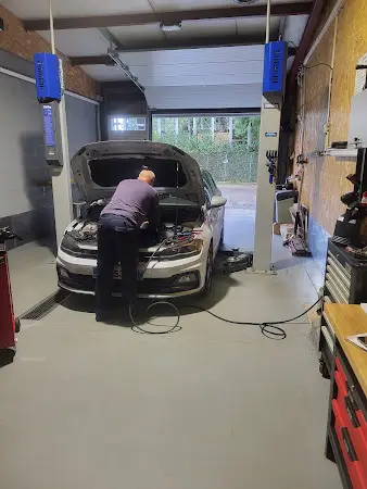 Photo publiée sur la fiche Google de Garage mécanique rapide et pneus Annecy - Epagny, Annecy