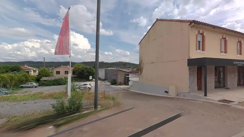 Vue de la rue devant Garage STC Mecanique Carrosserie, Saint-Martin-de-Valgalgues