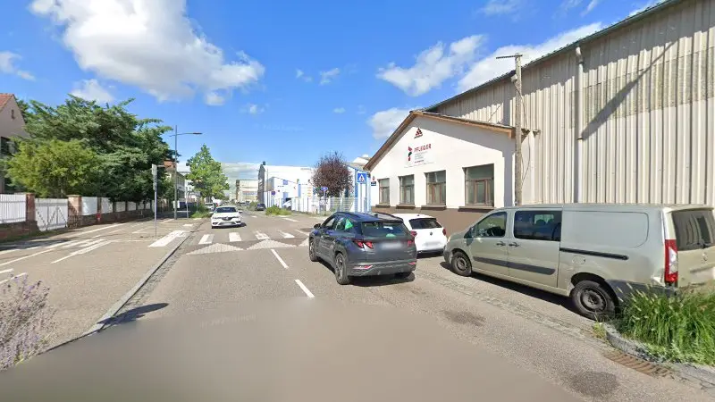 Vue de la rue devant Welte Cardan Service Strasbourg SAS, Strasbourg