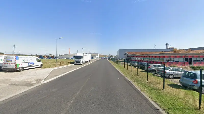 Vue de la rue devant Euromaster - Taquipneu Marmande ZI Cazeaux, Marmande