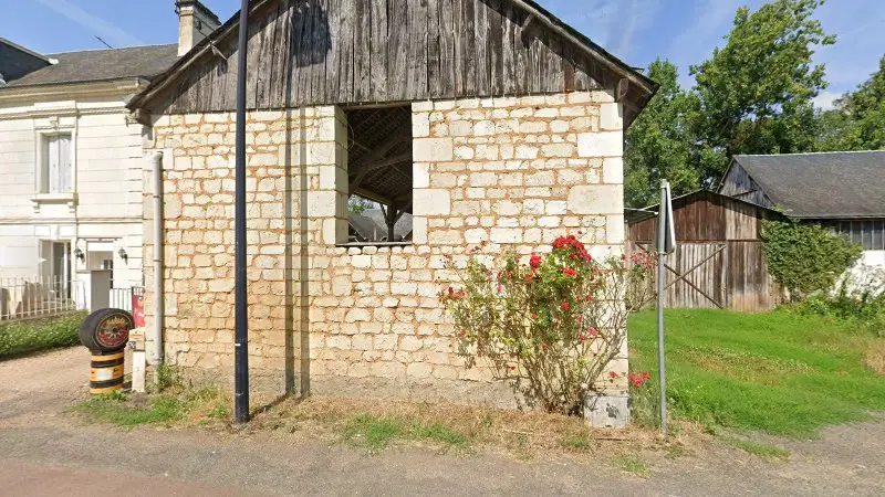 Vue de la rue devant Garage automobile Sébastien, Saint-Germain-sur-Vienne