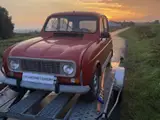 Photo de Les Anciennes d'Amaury - achat vente pièce neuve occasion renault 4l
