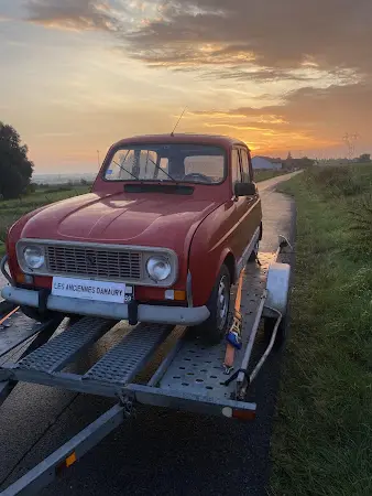 Photo publiée sur la fiche Google de Les Anciennes d'Amaury - achat vente pièce neuve occasion renault 4l, Pont-à-Marcq