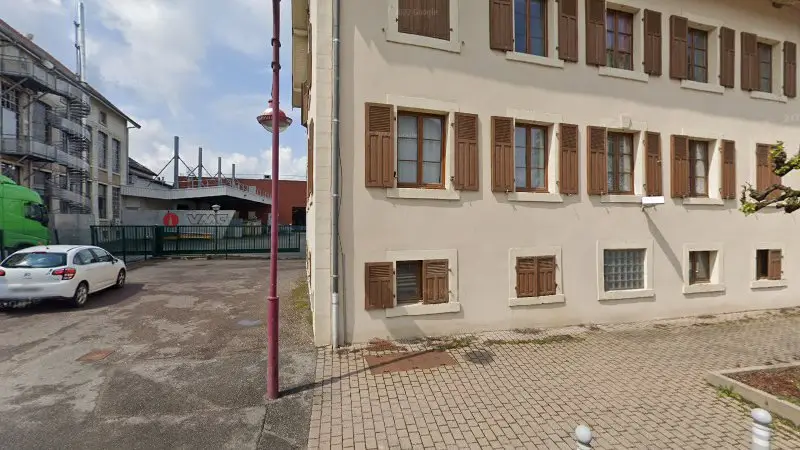 Vue de la rue devant Garage Cottet Et Cie, Morvillars