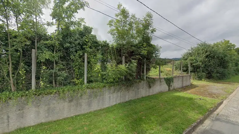 Vue de la rue devant Mon Garage - Mon Carrossier, Encausse-les-Thermes
