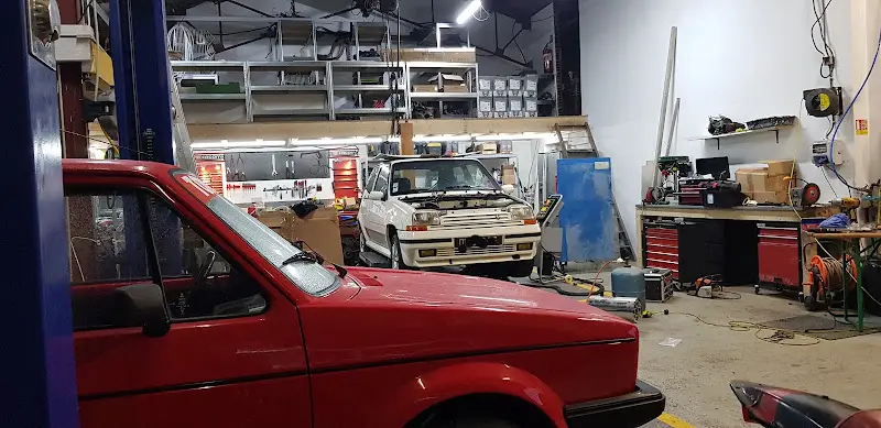 Photo publiée sur la fiche Google de Garage de Lasclottes, La Sauzière-Saint-Jean