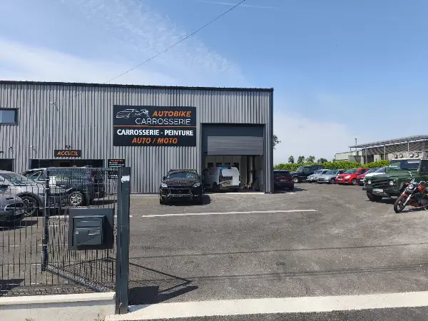 Photo publiée sur la fiche Google de Autobike Carrosserie, La Landec