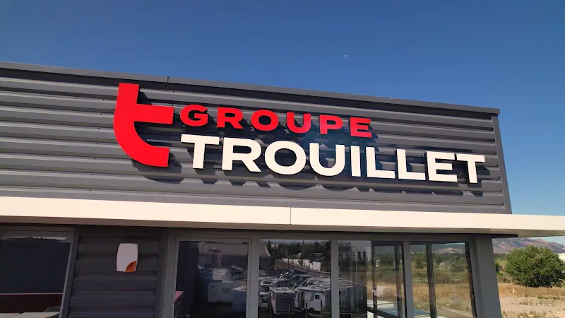 Photo publiée sur la fiche Google de Trouillet Services Paris Sud – PL et Utilitaires : Réparation, Entretien, Peinture, Carrosserie, Location Utilitaires et Semi, Morangis