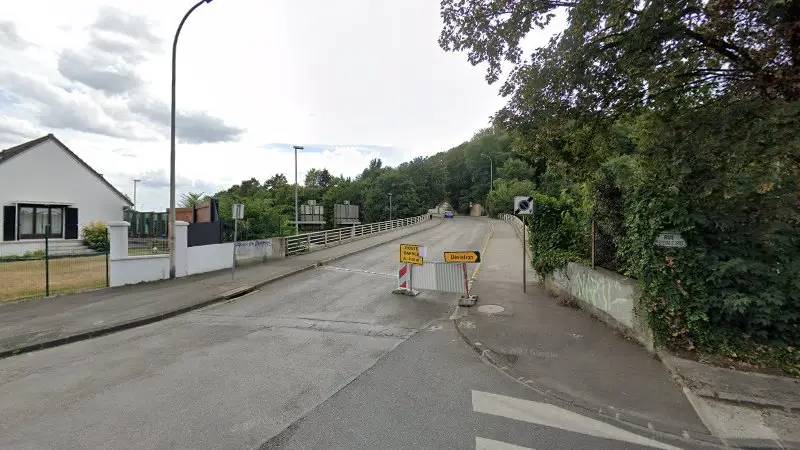 Vue de la rue devant Suppression adblue FAP EGR UREA NOX, Rosny-sous-Bois