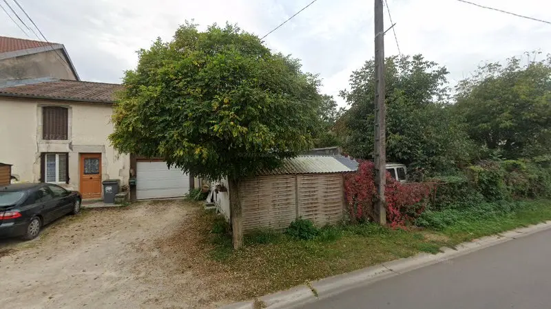 Vue de la rue devant VSP reparation 88, Soulosse-sous-Saint-Élophe