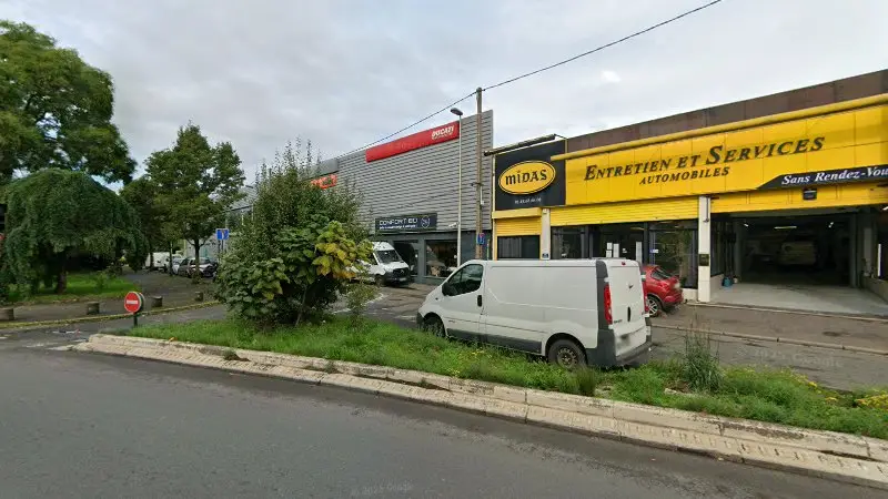 Vue de la rue devant Le Joker Auto, Aulnay-sous-Bois