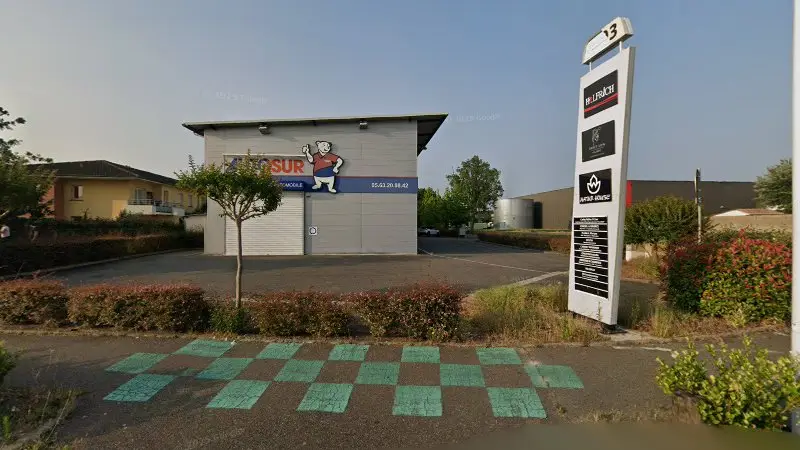 Vue de la rue devant Autosur Montauban Zone Industrielle Nord, Montauban