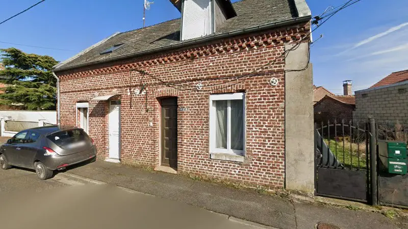 Vue de la rue devant L'atelier D'oscar, Viry-Noureuil