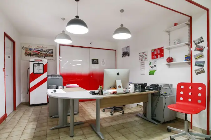 Photo publiée sur la fiche Google de CARROSSERIE FERREIRA Manuel, Châlons-en-Champagne