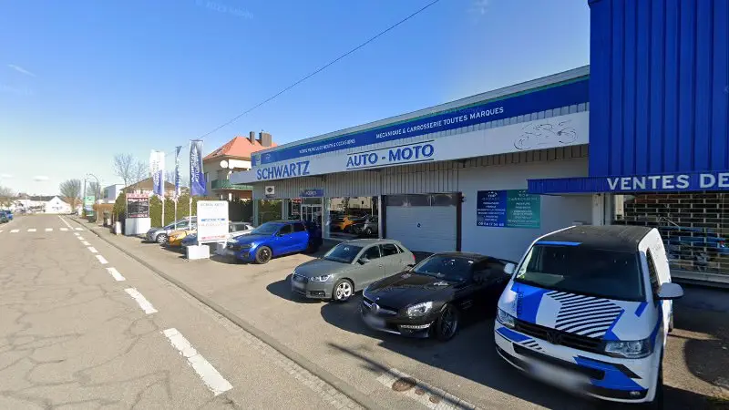 Vue de la rue devant TOP CARROSSERIE - SCHWARTZ AUTO MOTO, Haguenau