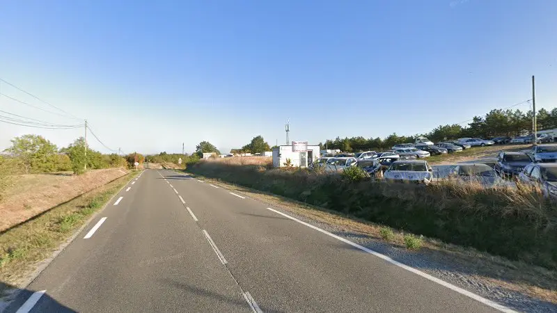 Vue de la rue devant Eurl confort automobiles, Castelnau-de-Lévis