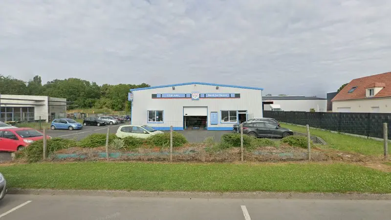 Vue de la rue devant VDM Auto SARL - Bosch Car Service, Estrées-Saint-Denis
