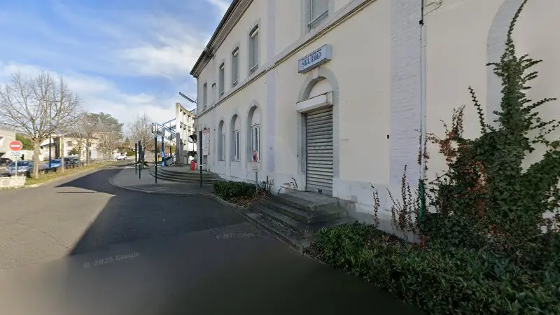Vue de la rue devant Eurorepar Garage De La Gare, Le Chambon-Feugerolles