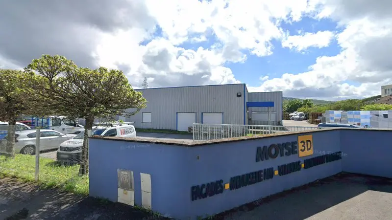 Vue de la rue devant E2M Sce (Entr Montage Mise Pnt Meca), Besançon