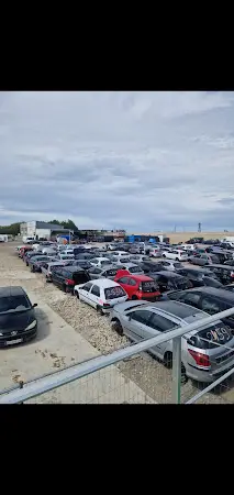 Photo publiée sur la fiche Google de Recyclage Pièce Auto centre VHU agréé Enlèvement d'épave gratuit