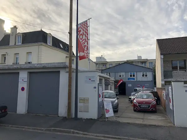 Photo publiée sur la fiche Google de GARAGE VSC Automobiles - Révision, Entretien et Réparation. Atelier Pneumatiques. Achat-Vente, Reprise occasion., Maisons-Alfort