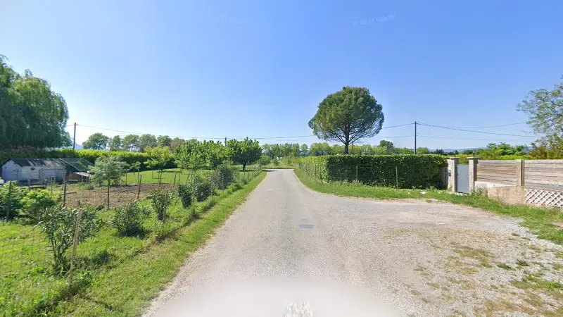 Vue de la rue devant Ferailleur epaviste 26 &07, Loriol-sur-Drôme