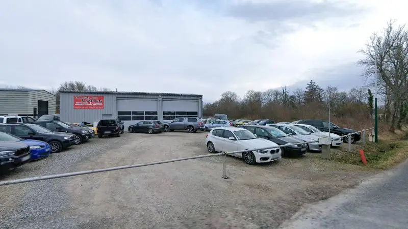 Vue de la rue devant Garage Joris Lopes, Charbonnières-les-Varennes