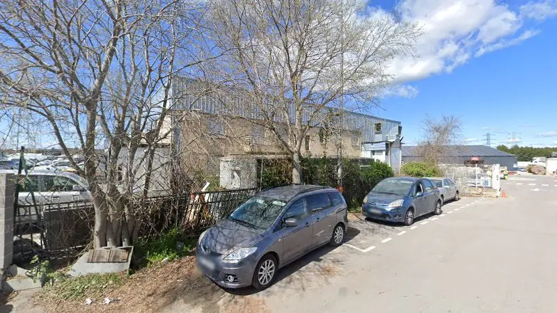 Vue de la rue devant GARAGE ET CARROSSERIE DE LA LAUZE, Saint-Jean-de-Védas
