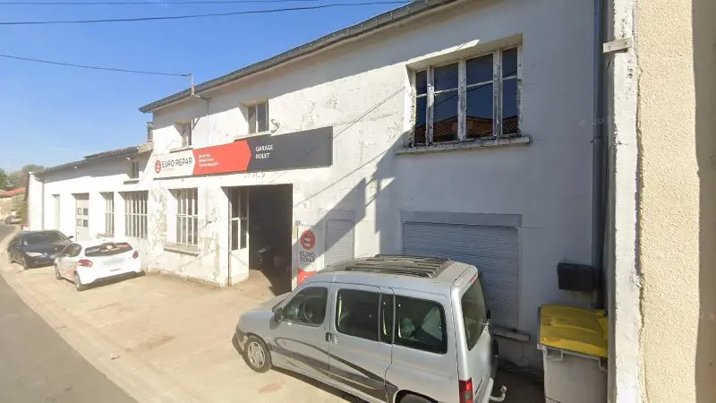 Vue de la rue devant Garage ROLET EUROREPAR, Morley