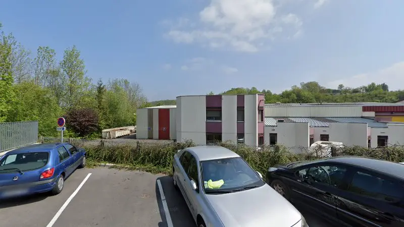 Vue de la rue devant Garage 3.0, Charleville-Mézières