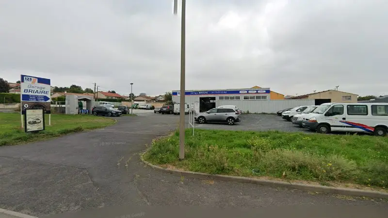 Vue de la rue devant GARAGE BRIAIRE FLORIAN - 1,2,3 AutoService, Pont-du-Château
