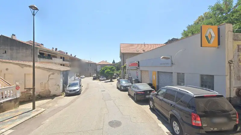 Vue de la rue devant Sarl Garage Bazzali, Santa-Maria-Siché