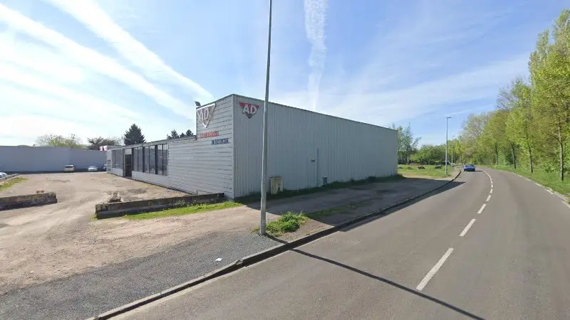 Vue de la rue devant Carrosserie AD, Montceau-les-Mines
