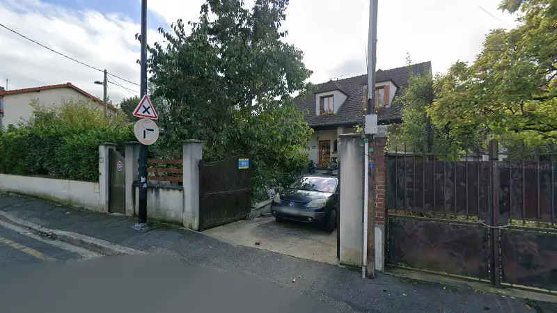 Vue de la rue devant Atelier A.N.T, Champigny-sur-Marne