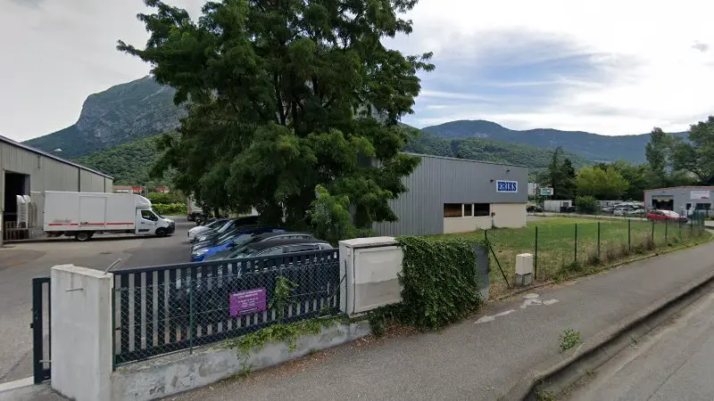 Vue de la rue devant Atelier Diaby, Saint-Martin-le-Vinoux