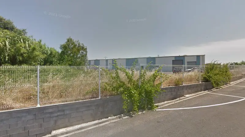 Vue de la rue devant Analyse Auto 34, Villeneuve-lès-Béziers