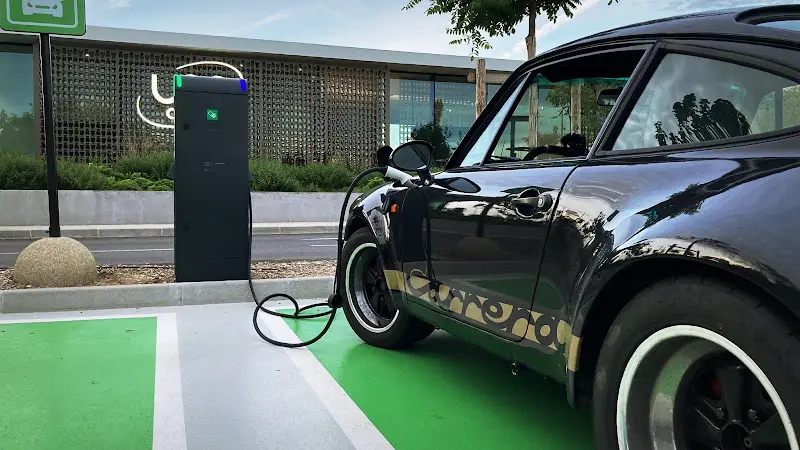 Photo publiée sur la fiche Google de RoadSport Electric Cars, Le Port-Marly
