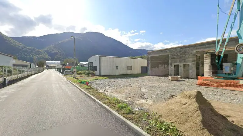 Vue de la rue devant bikers moto service, Chamoux-sur-Gelon