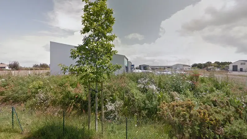 Vue de la rue devant Le Web Garage, La Plaine-sur-Mer