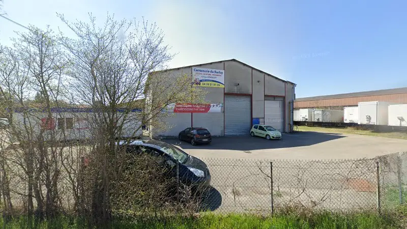 Vue de la rue devant CARROSSERIE DU BUCLAY, Heyrieux