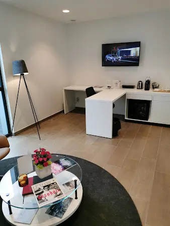 Photo publiée sur la fiche Google de SNDA TOUZALIN Réparateur Agréé LEXUS POITIERS, Poitiers