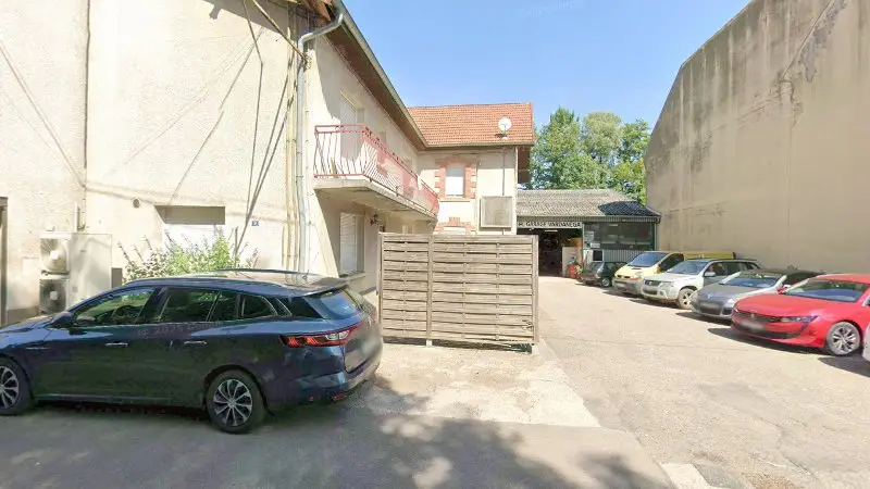 Vue de la rue devant Eurorepar Garage Du Vieux Moulin, Rougemont