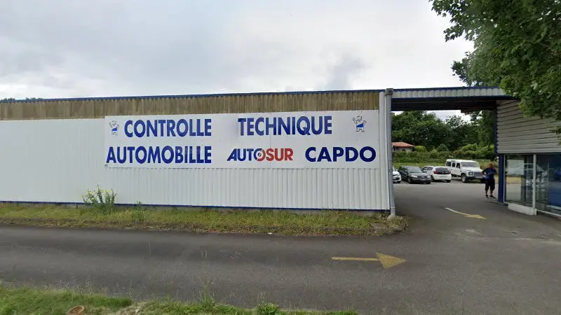 Vue de la rue devant Autosur Capdo Capbreton Contrôle technique auto et moto, Capbreton