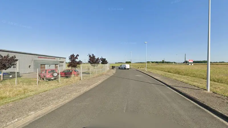 Vue de la rue devant Carrosserie Sud Touraine Sarl CARL GEORGET, Sepmes