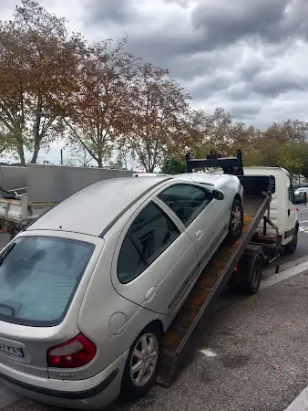Photo publiée sur la fiche Google de Épaviste Lyon - Enlèvement d'épave Gratuit, Rillieux-la-Pape