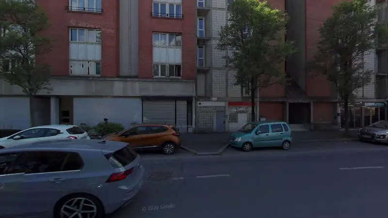Vue de la rue devant Auto Carrosserie Mécanique, Drancy