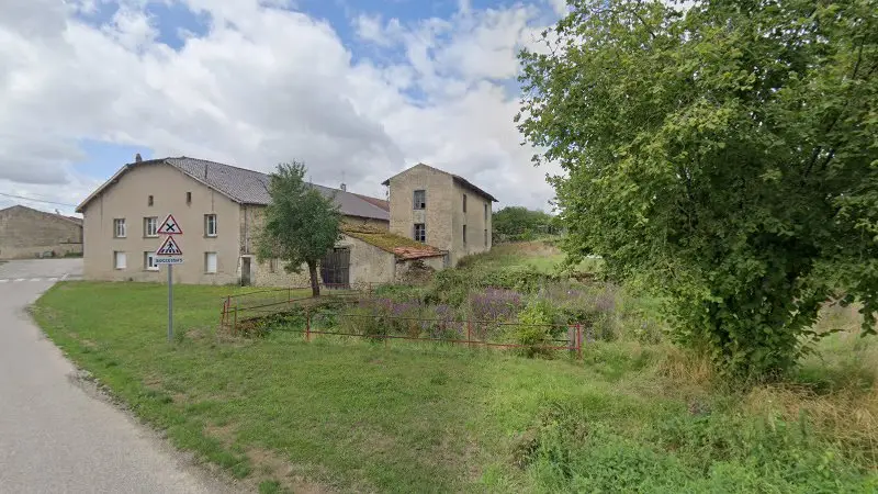 Vue de la rue devant Sarl Lang, Villers-Stoncourt