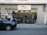 Photo de NEUBAUER JAGUAR LANDROVER Boulogne Billancourt