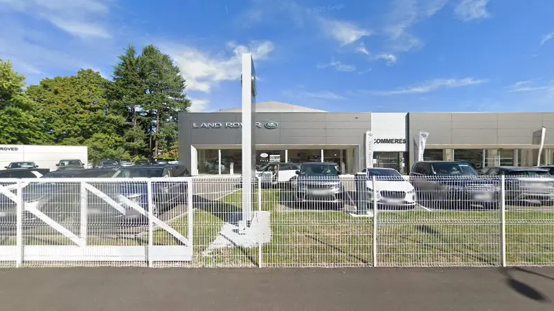 Vue de la rue devant JAGUAR SERVICE TARBES - Jaguar Service, Séméac